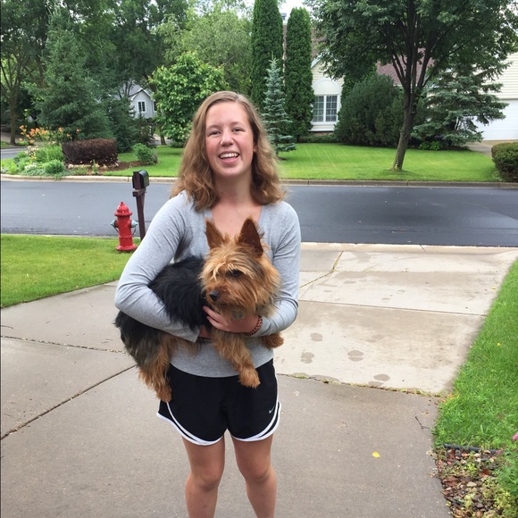 Meet your Posher, Katie - Picture 1 of 1